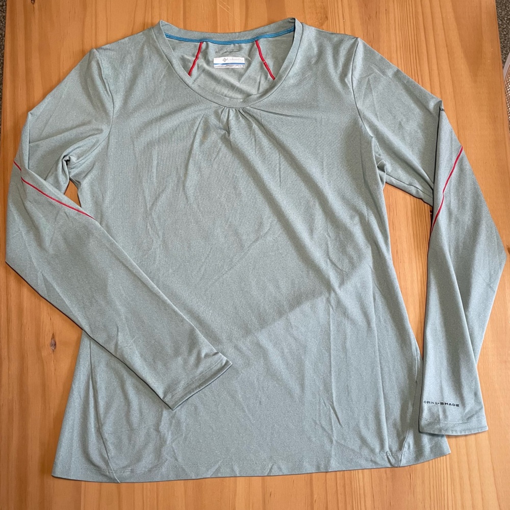 Columbia, size Large: Omni-wick long-sleeved shirt in gray, dri-fit material